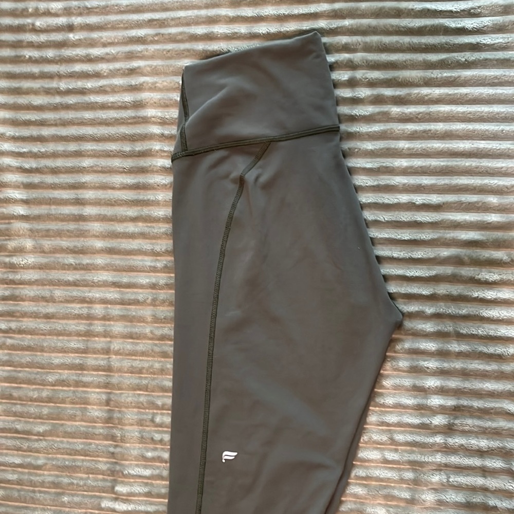 Green Fabletics Leggings